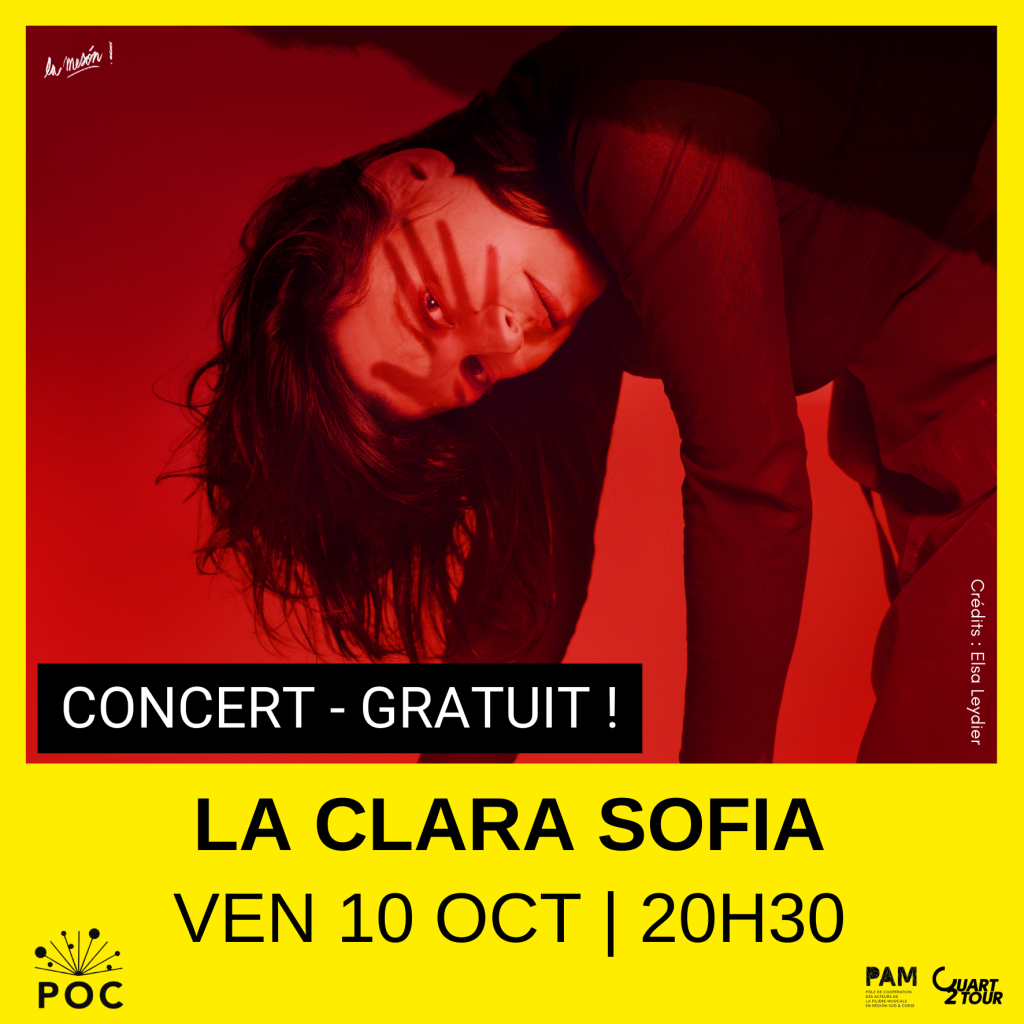 Femme qui pose pour une photo